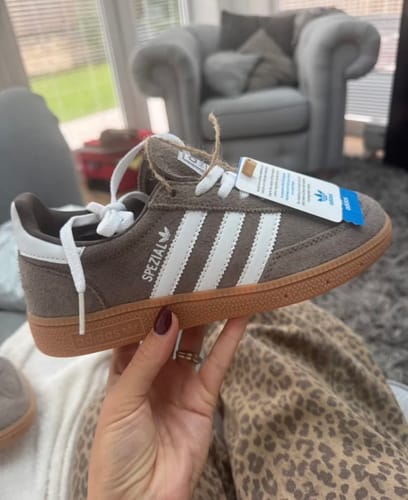 Customer photo review of Adidas Handball Spezial Earth Strata/Off White/Gum