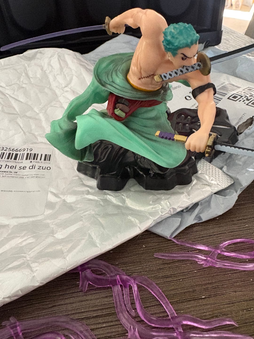 Customer photo review of One Piece Zoro Three-Knife Action Figure
