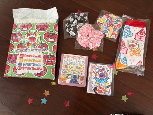 Customer photo review of Hair Scrunchies V2