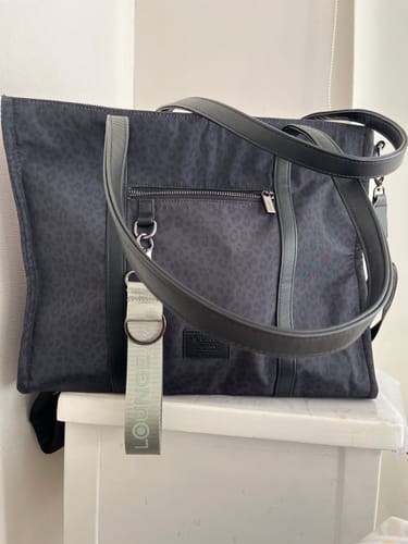 Reseña con foto de un cliente sobre Bolso Hombro Notebook Nylon Back To School