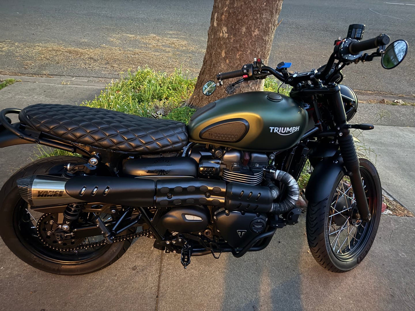 Customer photo review of Triumph Bar End Finishers & Mirror Kits - 7/8” Handlebar Triumph Models