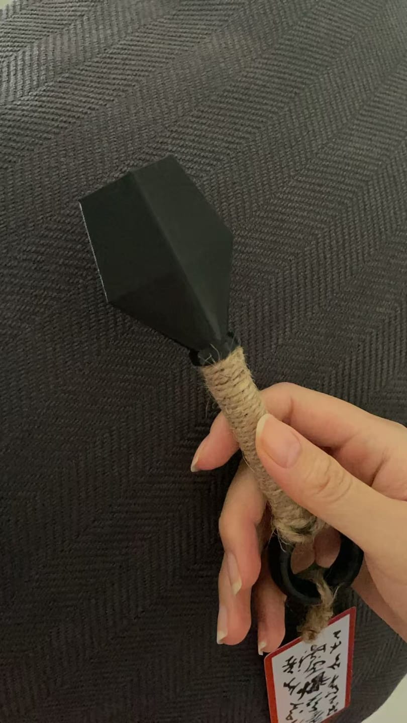 Customer photo review of Kunai Shuriken Explosive Tag Fridge Magnet