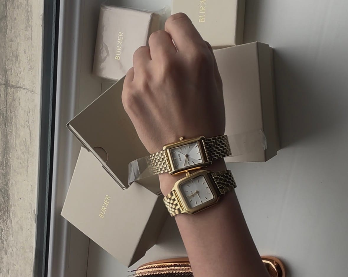 Customer photo review of Olivia Gold White