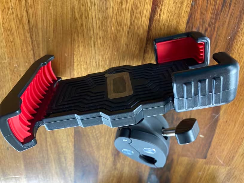 Customer photo review of Sicherer Motorrad & Fahrrad-Handyhalter – 1-Sekunden-Schnellverschluss