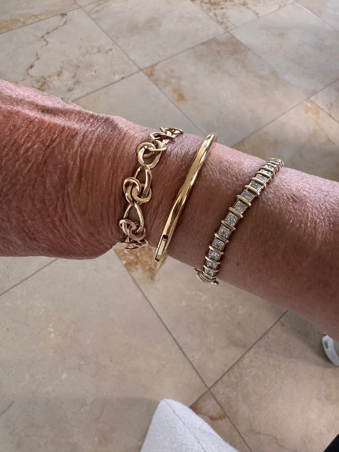 Customer photo review of Classic Oval Bangle