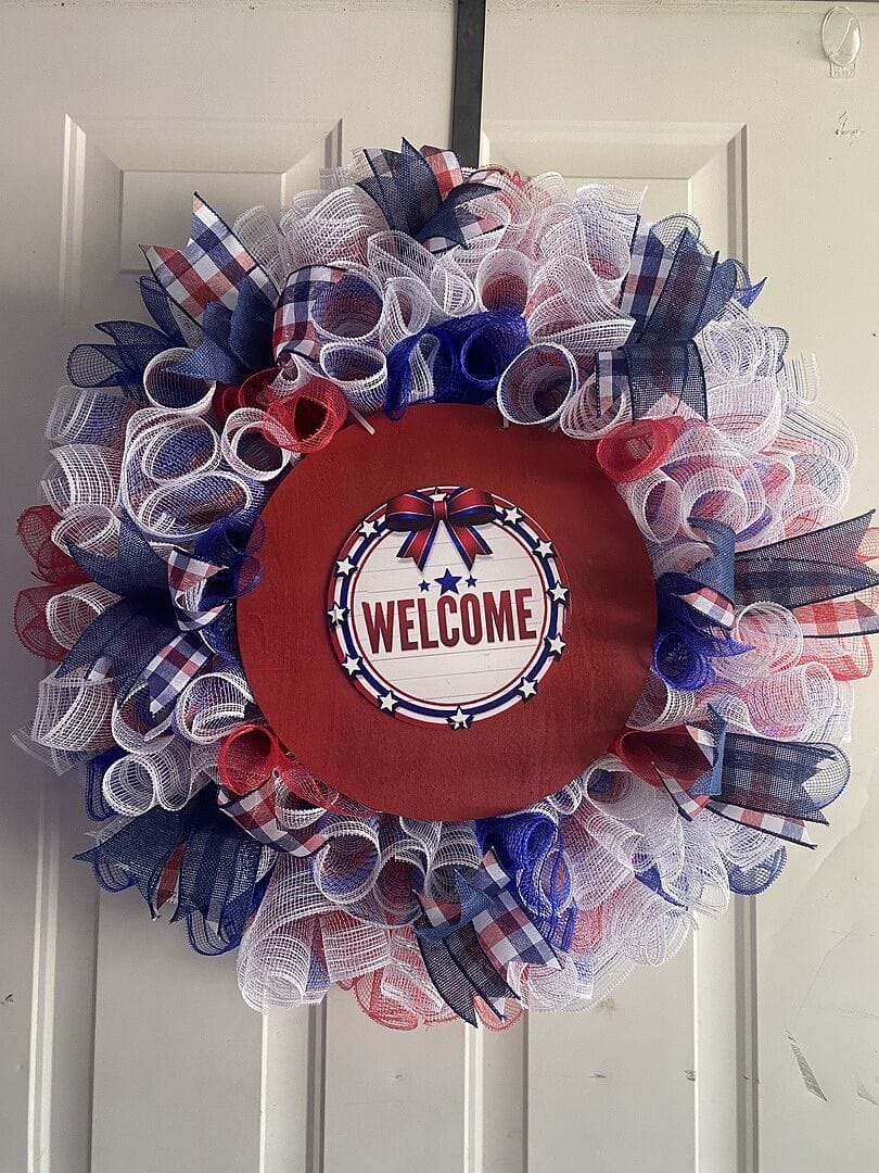 Customer photo review of Royal Blue - Deco Mesh Solid Color - ( 10 Inch x 10 Yards )