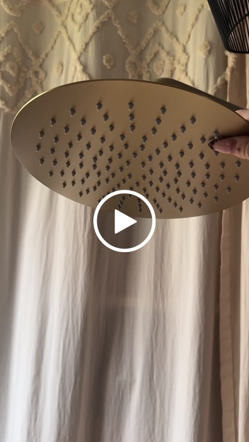 Customer video review of Mitigeur sur pied or brossé