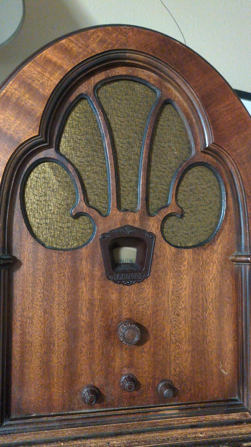 Customer photo review of Philco Golden Speaker Grill Cloth | Vintage Radio Restoration #01