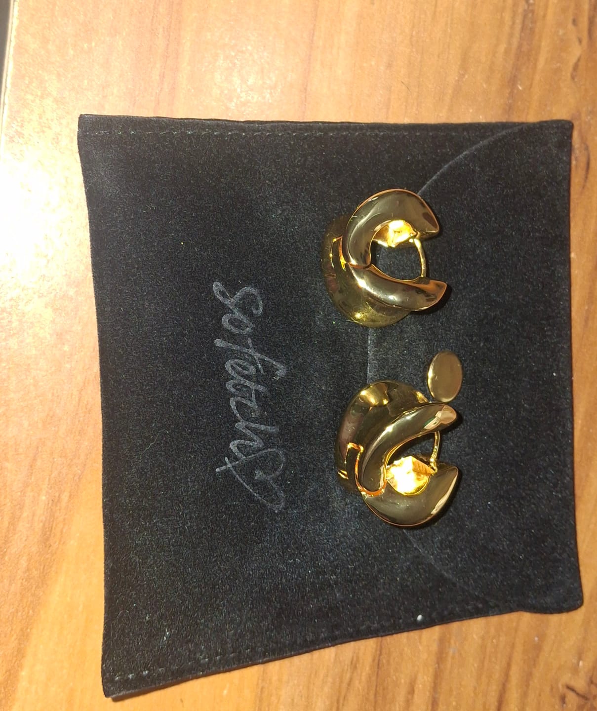 Customer photo review of Classic Gold Chunk Hoops
