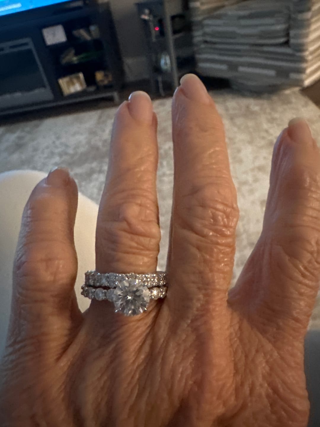 Customer photo review of Rodiffy Moissanite 2.0Ct~4.0 Ct Round Engagement Ring -4 Prong Setting