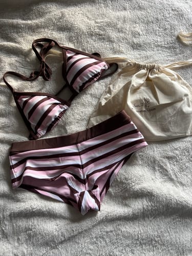 Customer photo review of Seamolly Colorblock Striped Halter Triangle Boyshorts Bikini Set