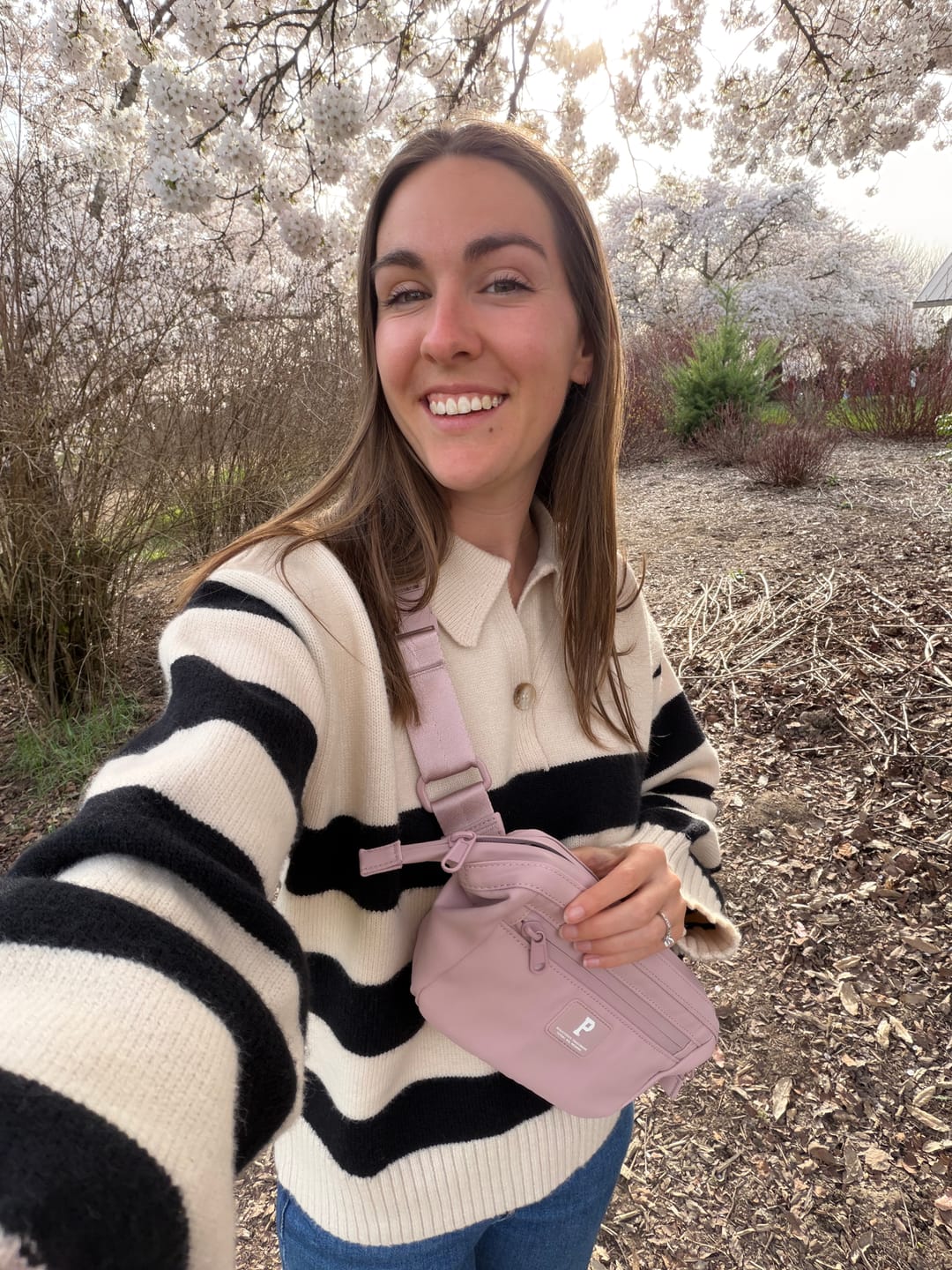 Customer photo review of Cascade Crossbody Bag
