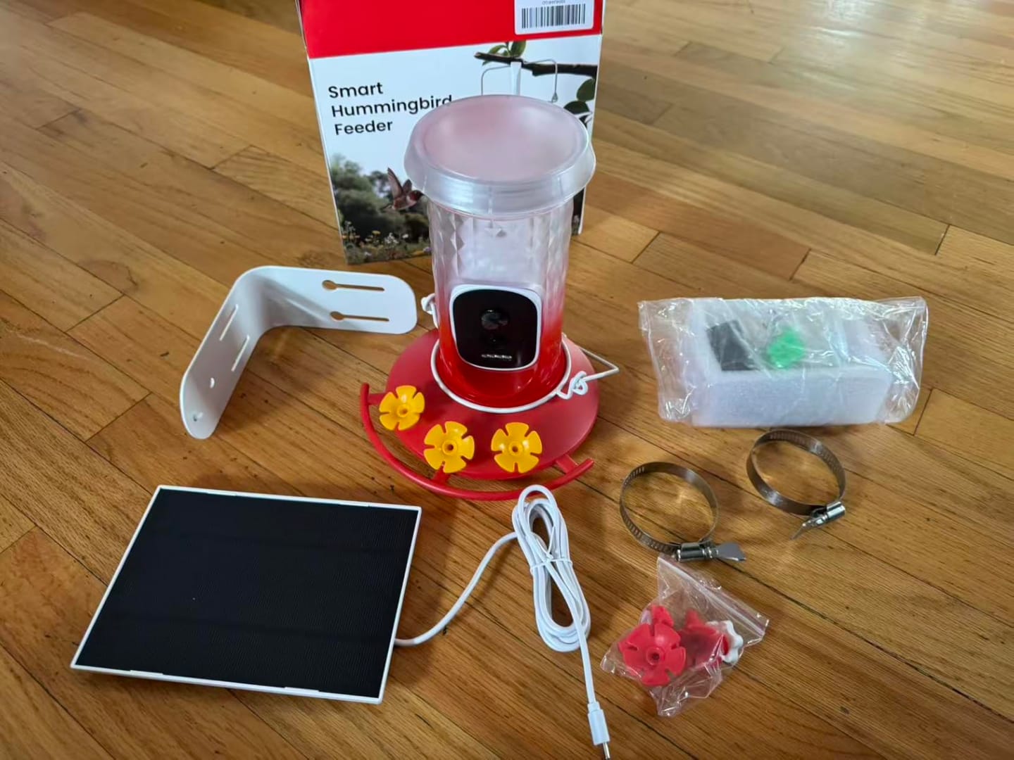 Customer photo review of VINGUYS Smart Hummingbird Feeder