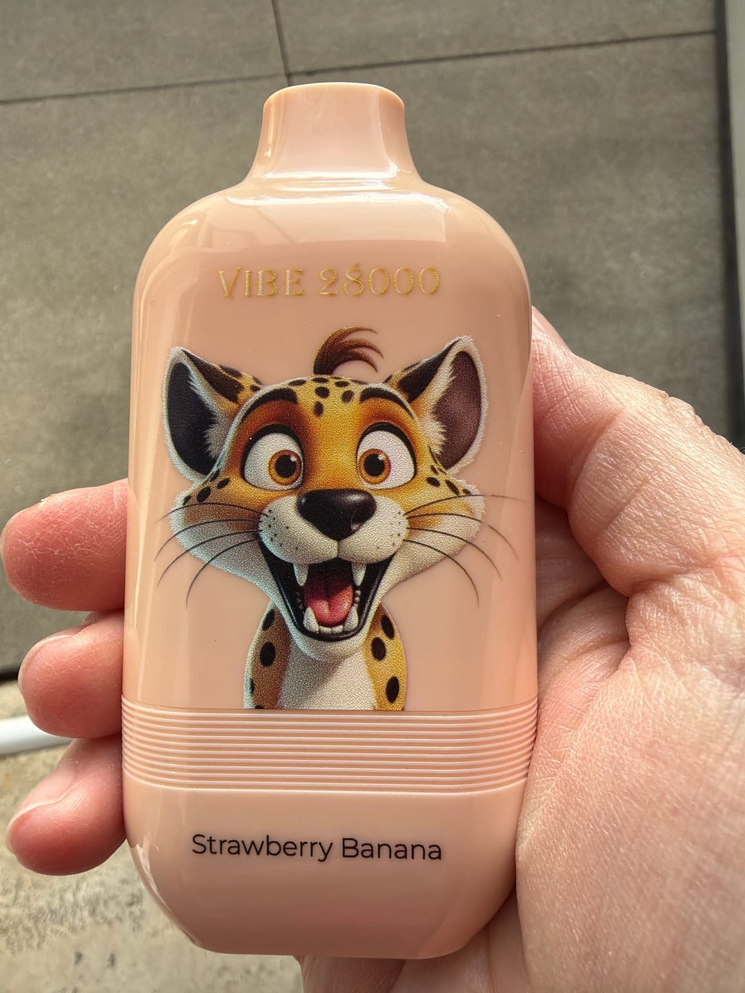 Customer photo review of RandM Tornado Vape 15000- Strawberry Banana🍓🍌