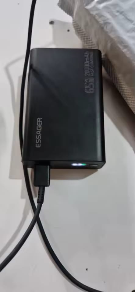 Customer photo review of 65W Fast Charging 20000mAh Portable Power Bank