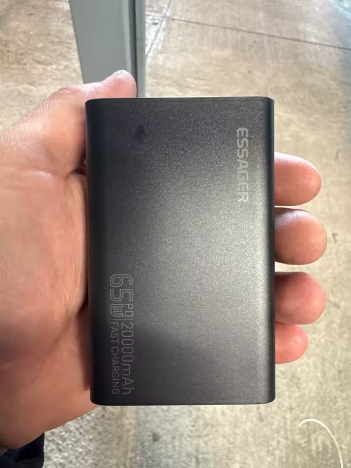 Customer photo review of 65W Schnelllade-Powerbank mit 20.000 mAh