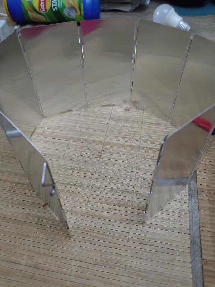 Customer photo review of Ultralight 9-Plate Foldable Camping Stove Windshield