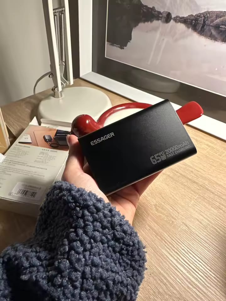 Customer photo review of 65W Fast Charging 20000mAh Portable Power Bank