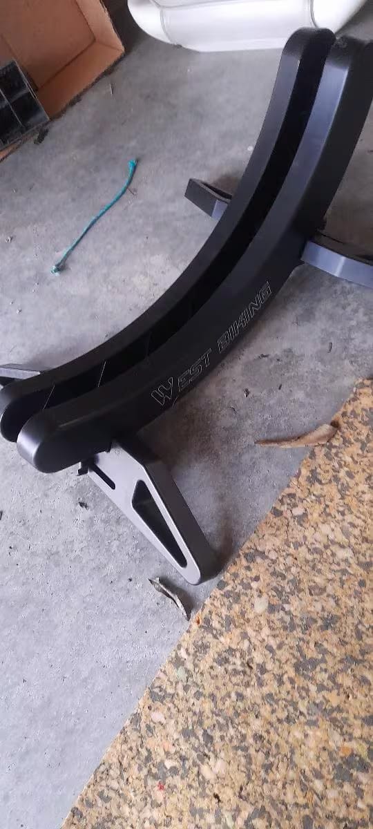 Customer photo review of Verstellbarer, tragbarer Fahrradständer & Aufbewahrungsständer