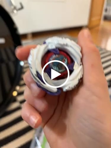Customer video review of Takara Tomy Beyblade X UX-17 MeteorDragoon 3-70J
