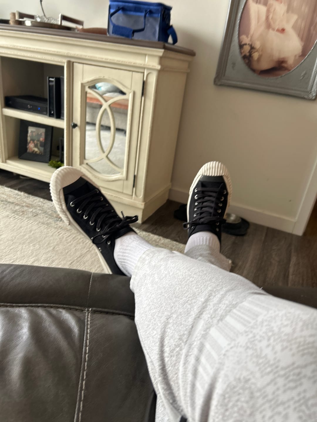 Customer photo review of Grounder Low-Top Black/Sea Salt