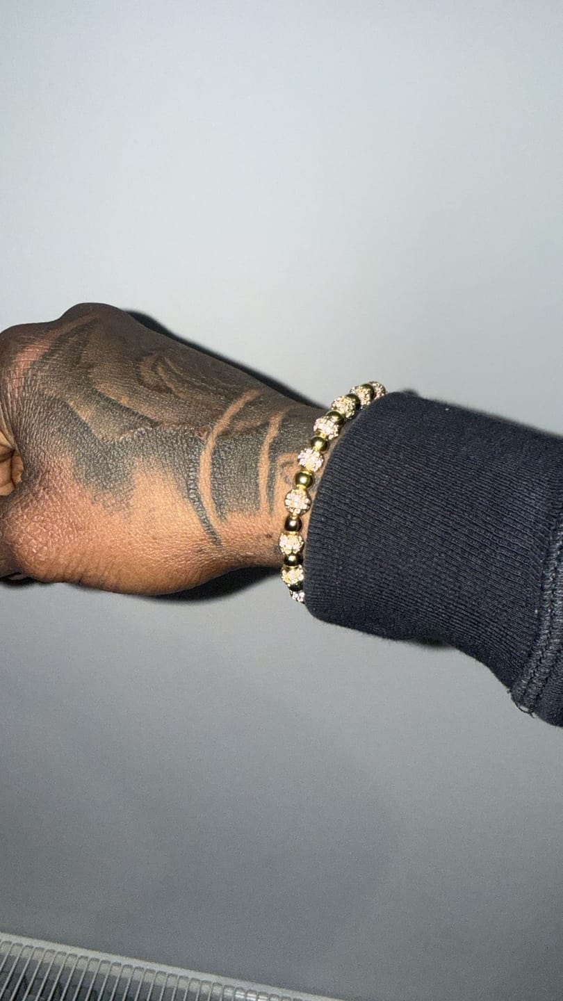 Customer photo review of Luxsy Royal Bracelet - Gold
