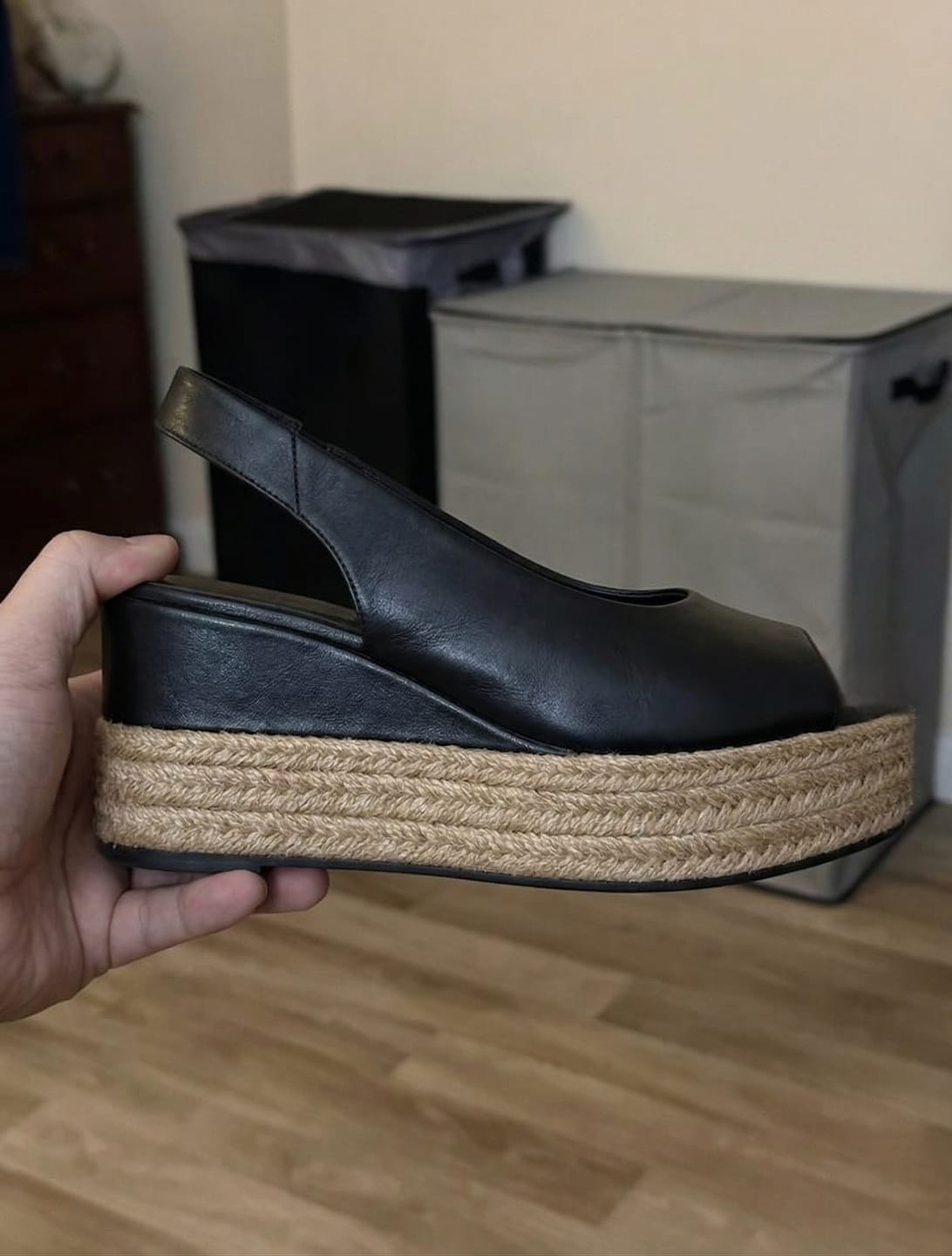 Customer photo review of Agnesa Black
