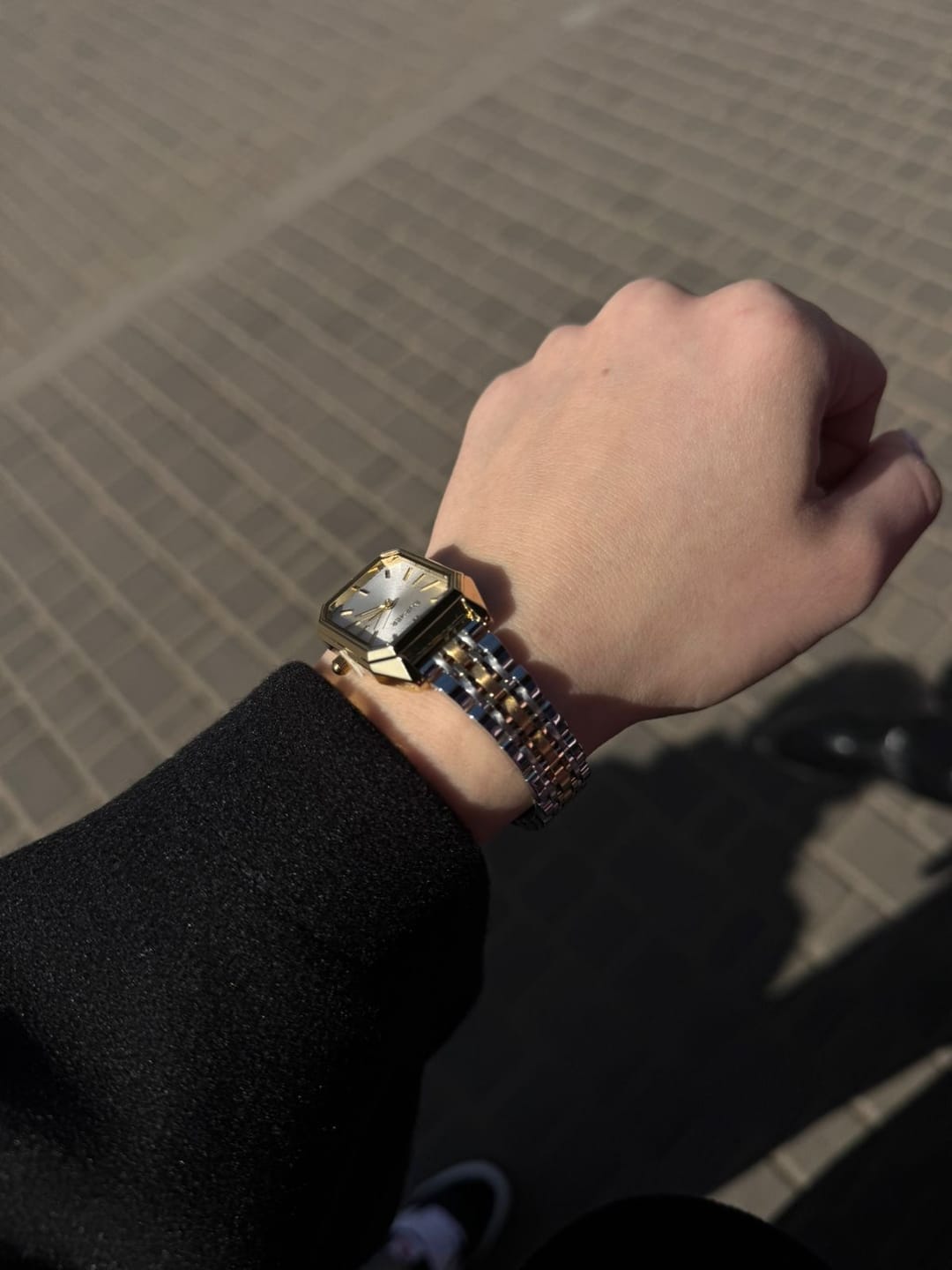 Customer photo review of Isabell Gold Silver