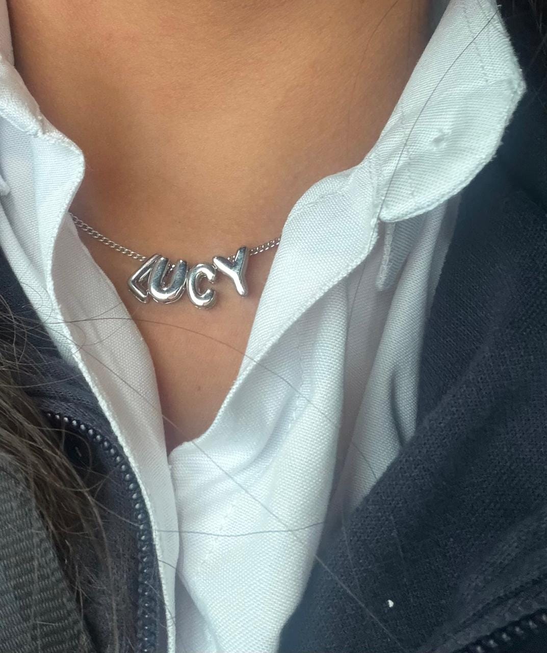 Customer photo review of Personaliza Tu Collar Con Inicial Mini Bubble Plateado