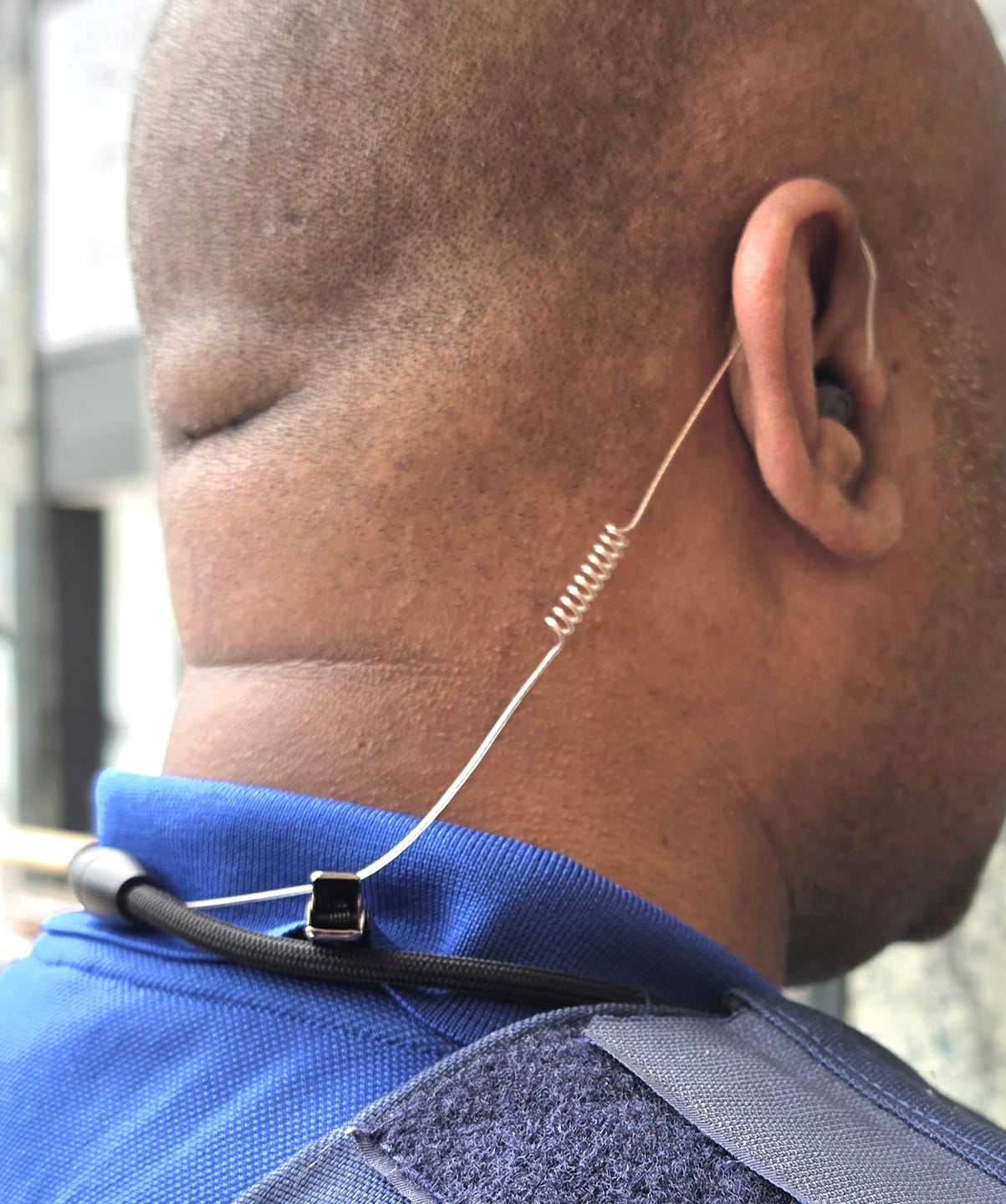 Customer photo review of NEW - N-ear: Black Metal Covert Earpiece Clip - attaches to wire NOT braided cable