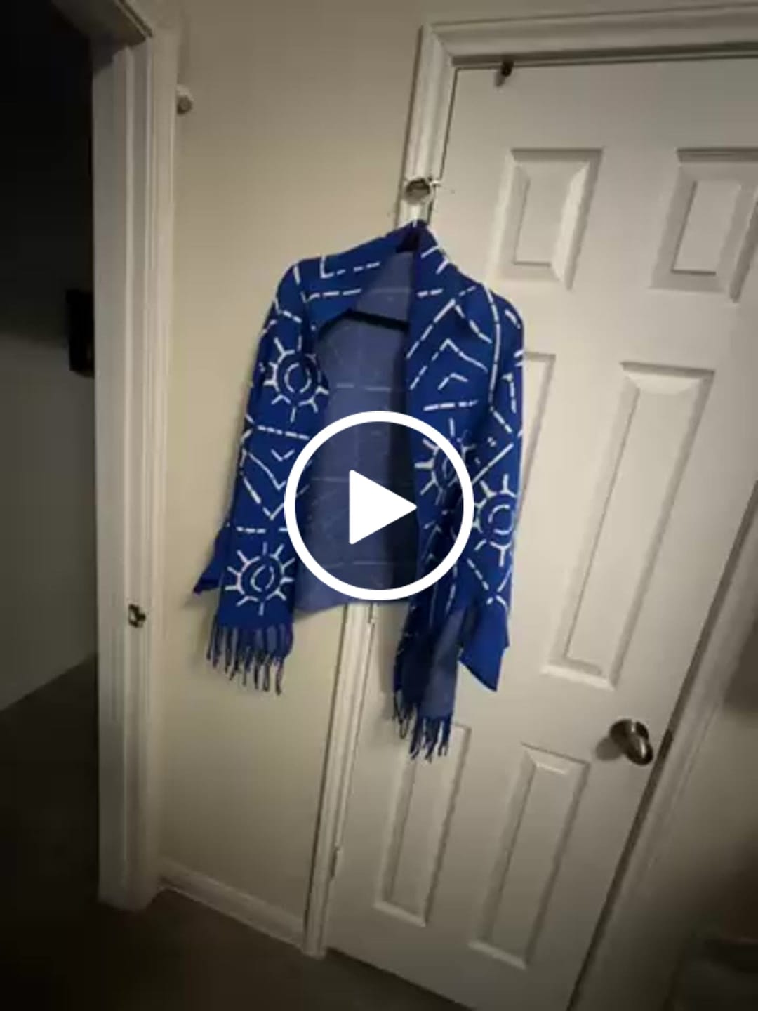 Customer video review of Blue and White ANKARA shawl