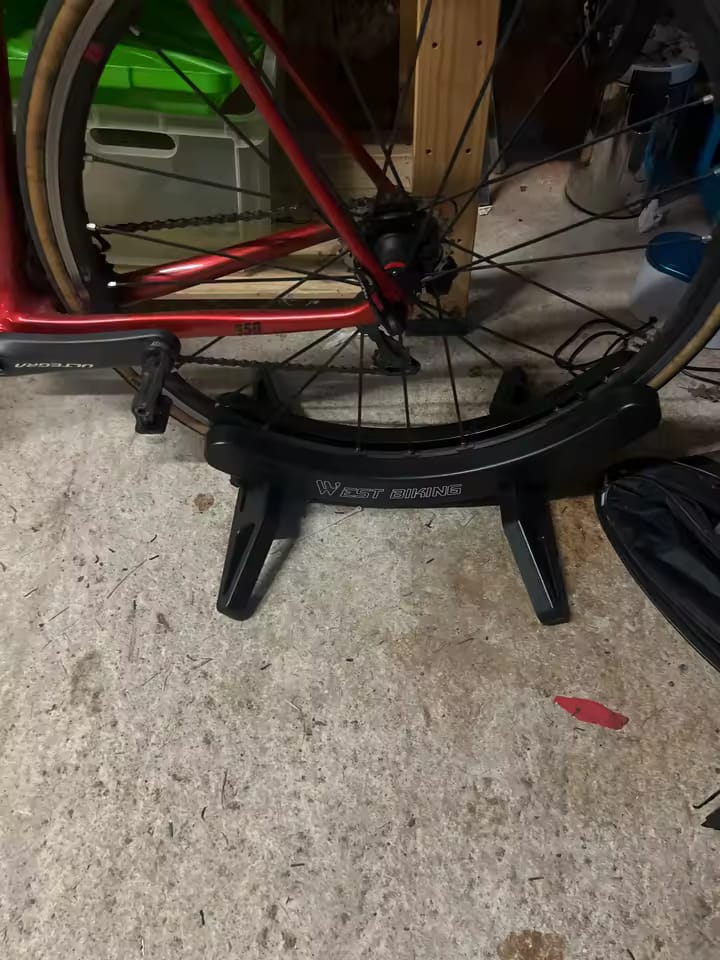 Customer photo review of Verstellbarer, tragbarer Fahrradständer & Aufbewahrungsständer
