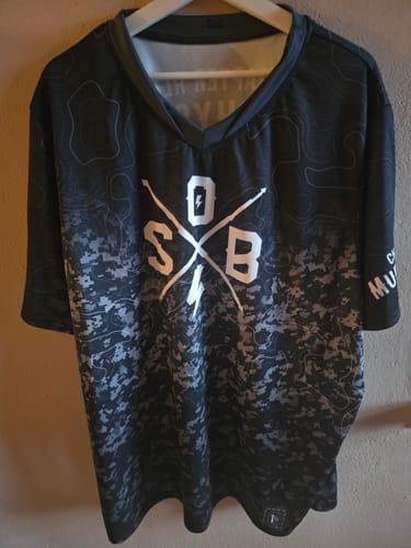 Customer photo review of PERSONALISIERE DEIN JERSEY