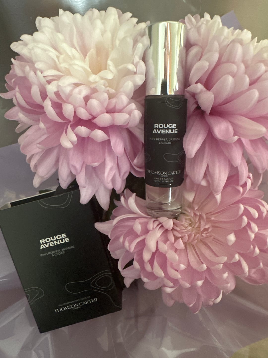 Customer photo review of Rouge Avenue | Eau de Parfum