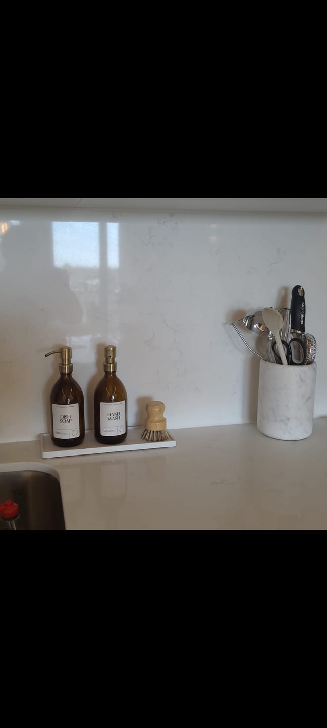 Customer photo review of Set of 2 Amber Glass Bottles 500 ML Long tray & Dish Brush