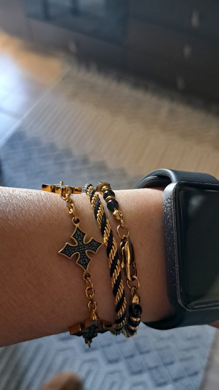 Customer photo review of Twisted Rope Bracelet