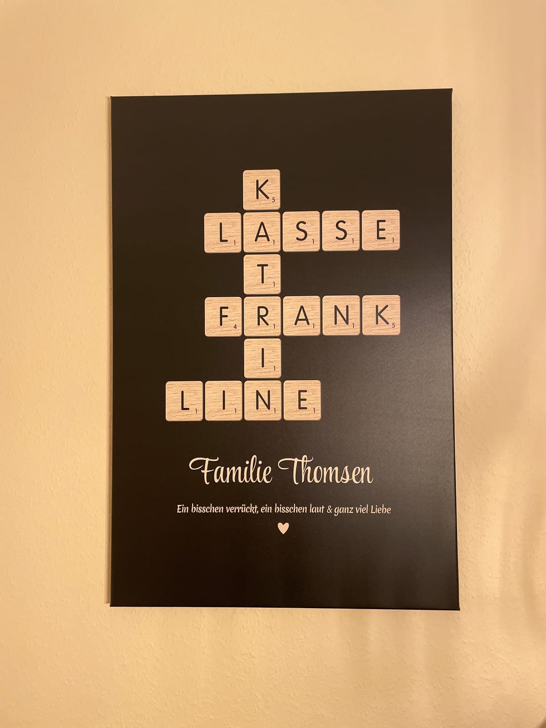 Customer photo review of Scrabble - Personalisiertes Familienposter mit Namen im Scrabble-Design