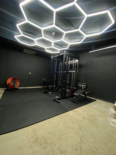 Customer photo review of RitFit M2 Multi-Functional Modular Home Gym Smith Machine Tailored to All Fitness Levels