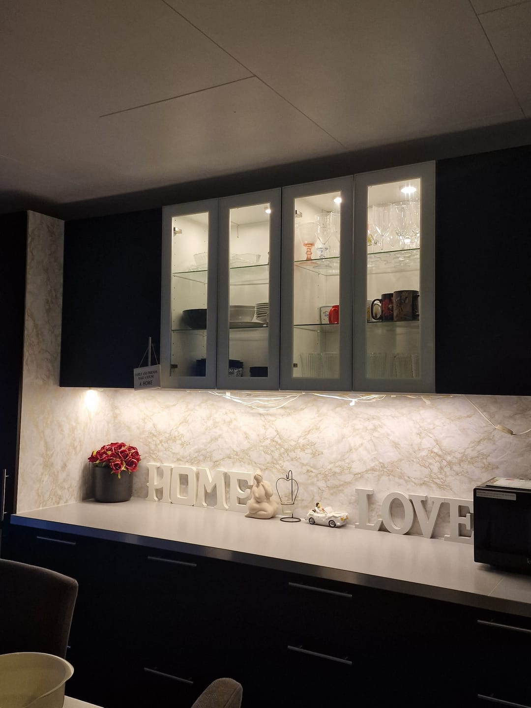 Customer photo review of Cortes marmor gold kontaktplast