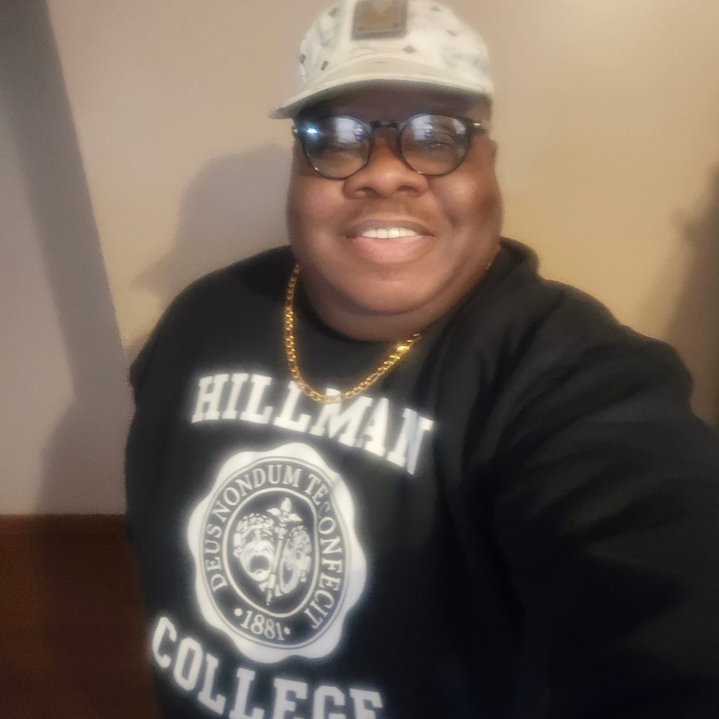 Customer photo review of Hillman College Sweatshirt