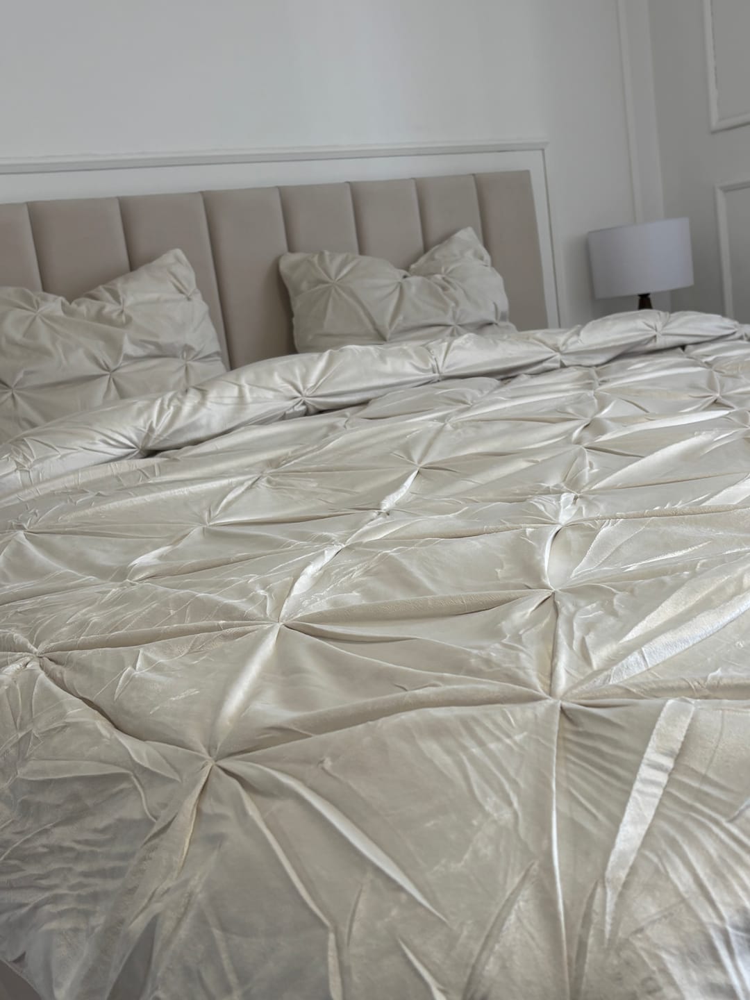 Customer photo review of Kussenslopen Velvet™ Diamond Pearl White 60x70cm 2-Pack