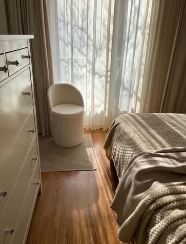 Customer photo review of UMEA - Pouf avec dossier et rangement en bouclettes blanches