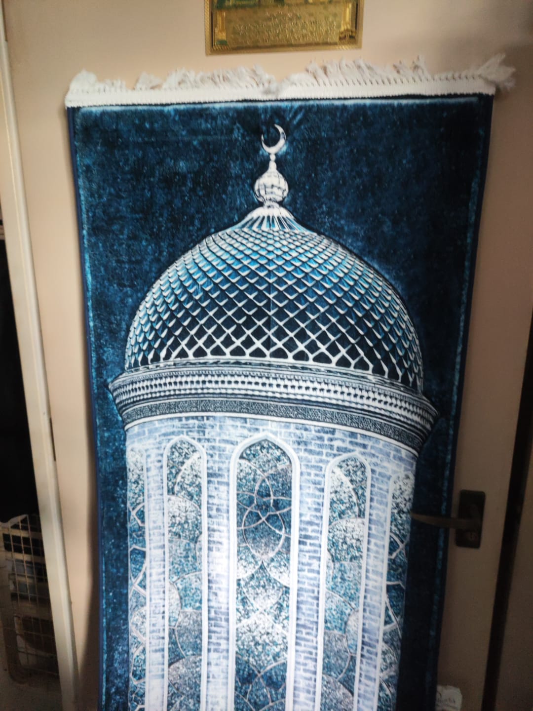 Customer photo review of Crystal Dome  Padded Prayer Mat