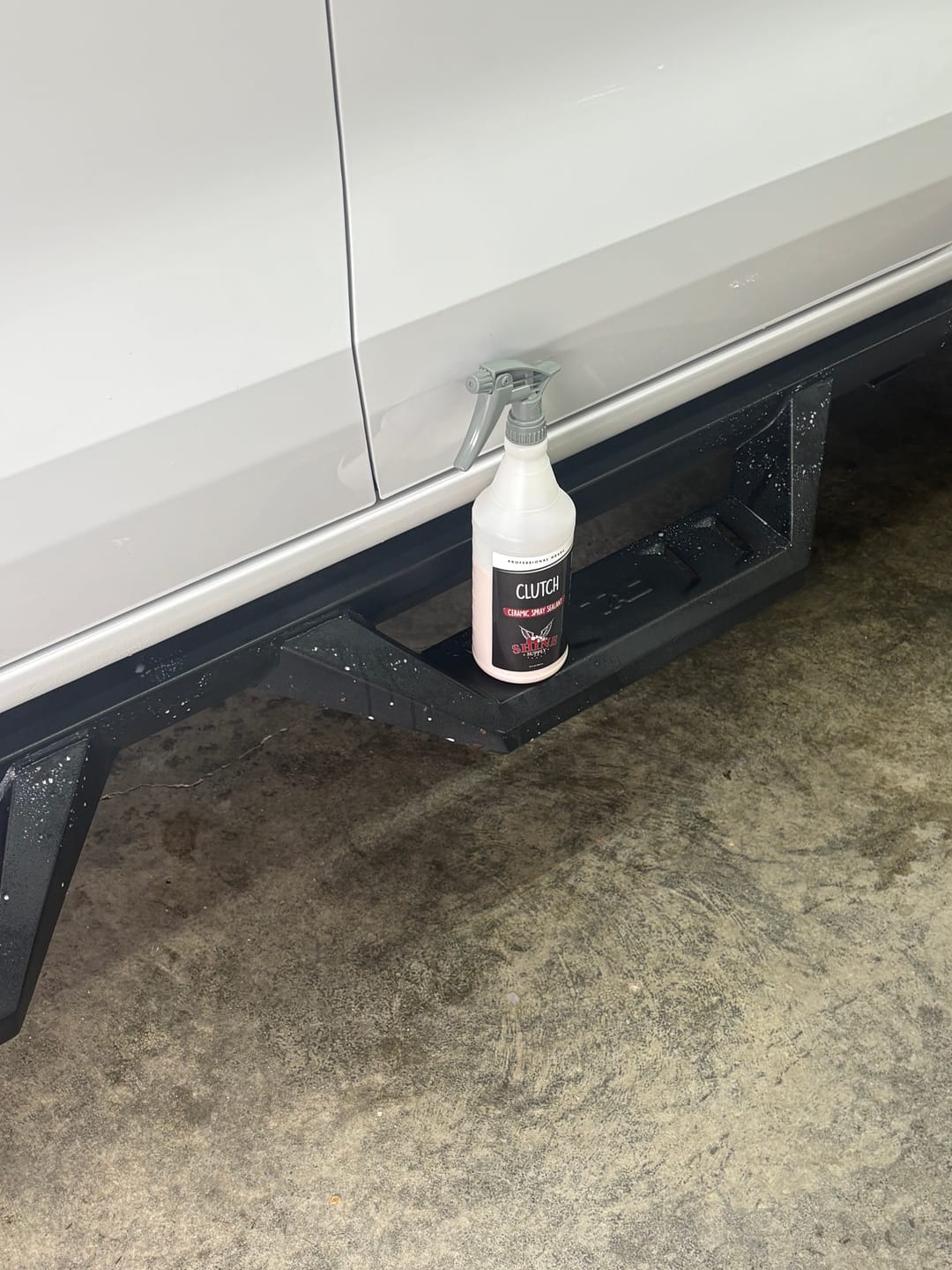 Customer photo review of Clutch - 16oz. w/ Black Sprayer