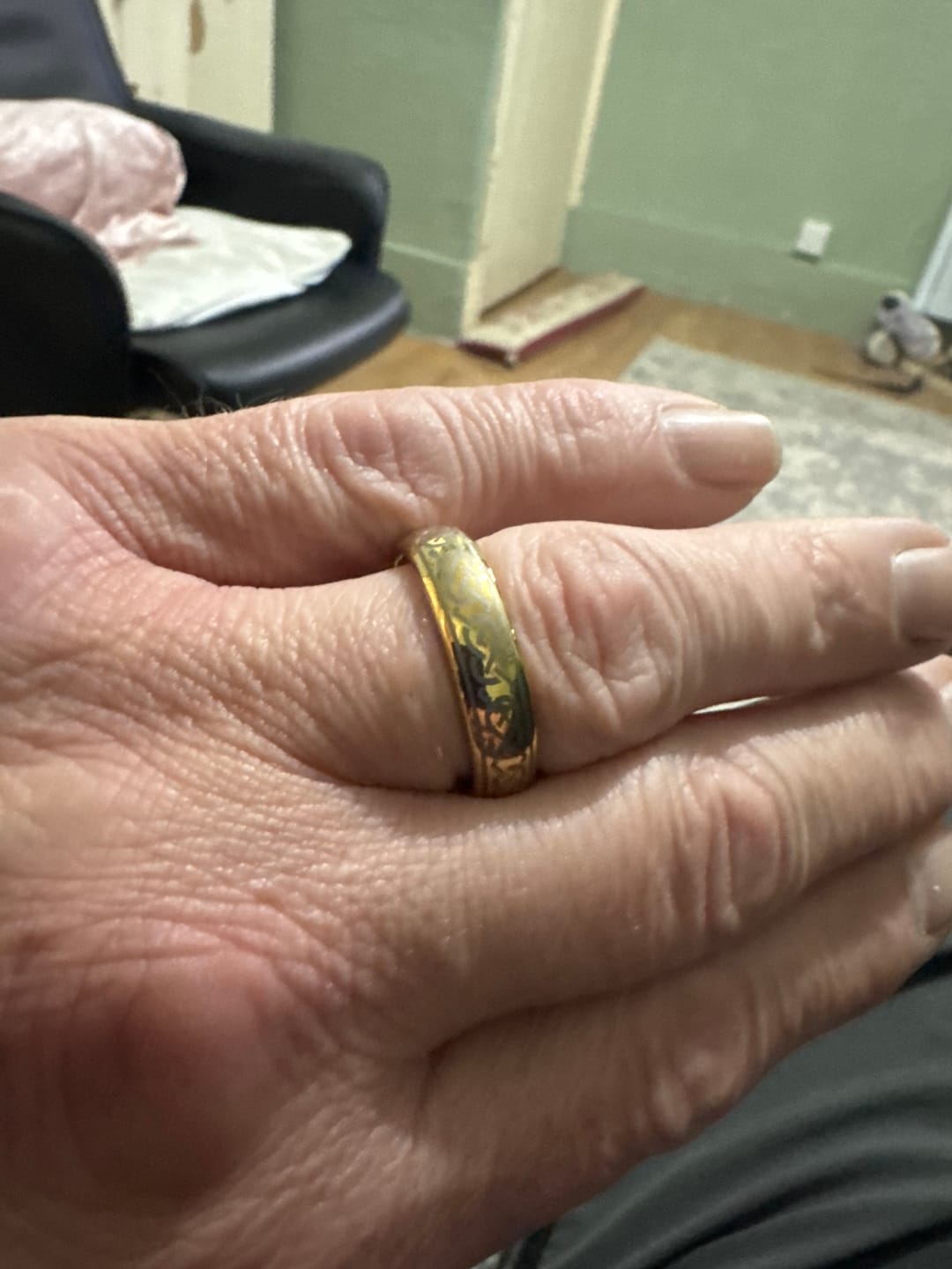 Customer photo review of The Celtic Knot Wonder Ring Set