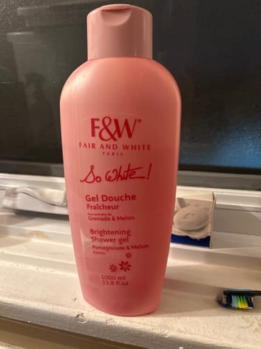 Customer photo review of Fair And White So White Brightening Shower Gel 1000ml / 33.8 fl oz
