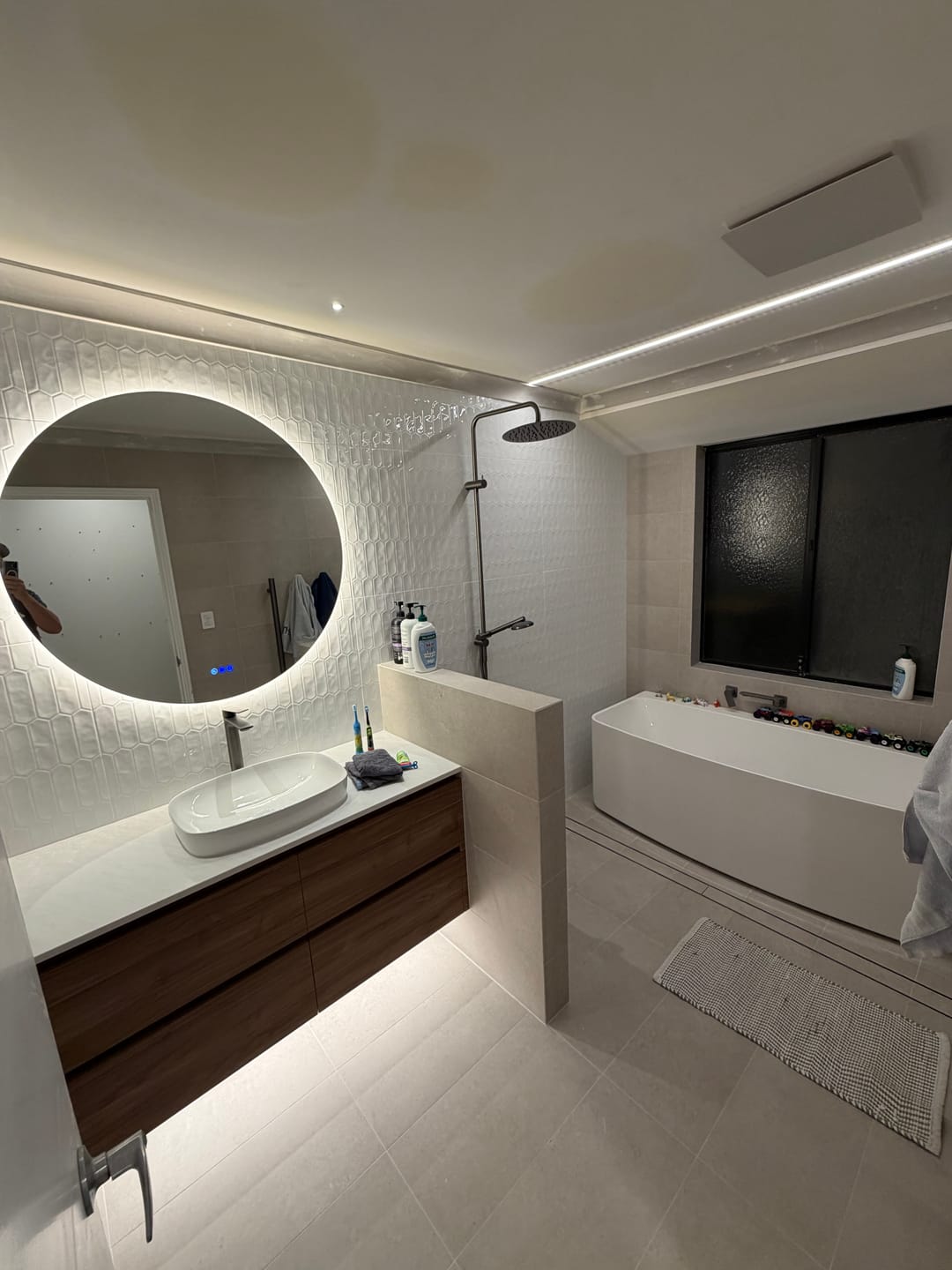Customer photo review of The Amalfi ~ Invogue Smart mirror