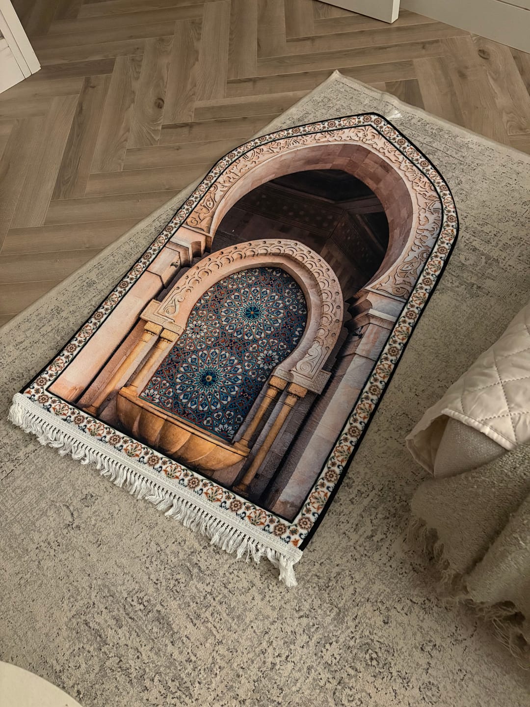 Customer photo review of 3D Mihrab Premium Padded Prayer Mat