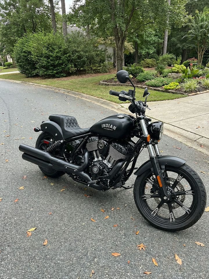 Customer photo review of Iron Born Diamond Stitch Indian Chief Dark Horse 2-Up Seat Black