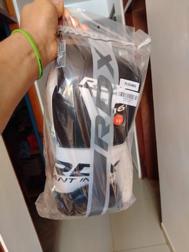Customer photo review of Guantes de Boxeo RDX S5 - 100% Cuero